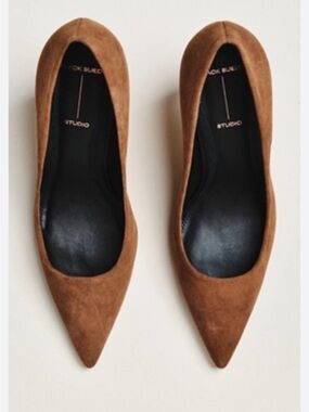 Very Elegant Pointed Suede  by Black Studio Heels. Size 39.5 (9-9.5)